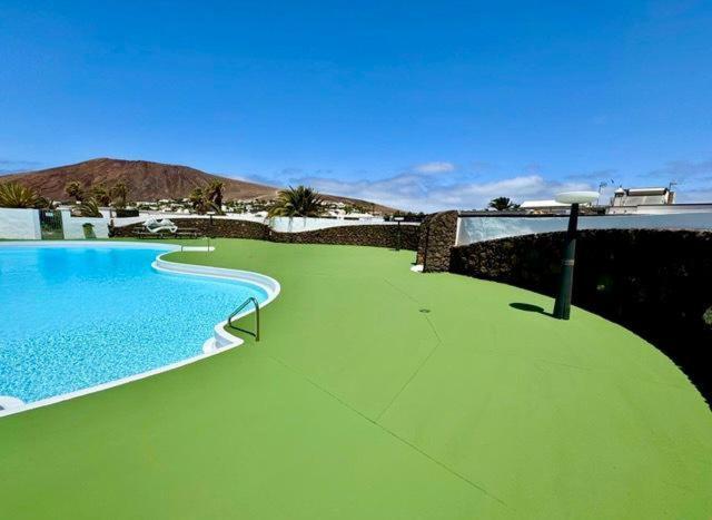 Artsy Casa Timanfaya, Playa Blanca Apartment Exterior photo